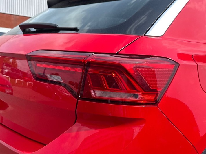 2019 (19) VOLKSWAGEN T-ROC 1.5 TSI EVO SE 5dr 5385965