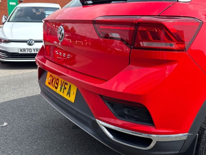 2019 (19) VOLKSWAGEN T-ROC 1.5 TSI EVO SE 5dr 5385966