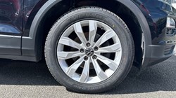2021 (21) VOLKSWAGEN T-ROC 1.0 TSI 110 SE 5dr 5370059