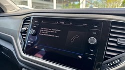 2021 (21) VOLKSWAGEN T-ROC 1.0 TSI 110 SE 5dr 5370076
