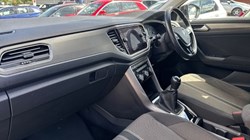 2021 (21) VOLKSWAGEN T-ROC 1.0 TSI 110 SE 5dr 5370087