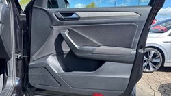 2021 (21) VOLKSWAGEN T-ROC 1.0 TSI 110 SE 5dr 5370064