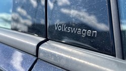 2021 (21) VOLKSWAGEN T-ROC 1.0 TSI 110 SE 5dr 5370103