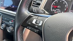 2021 (21) VOLKSWAGEN T-ROC 1.0 TSI 110 SE 5dr 5370071