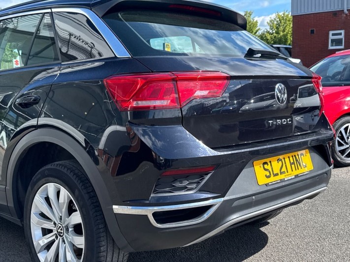 2021 (21) VOLKSWAGEN T-ROC 1.0 TSI 110 SE 5dr 5370097