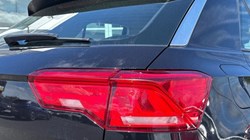 2021 (21) VOLKSWAGEN T-ROC 1.0 TSI 110 SE 5dr 5370096