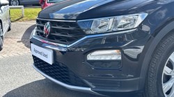 2021 (21) VOLKSWAGEN T-ROC 1.0 TSI 110 SE 5dr 5370095