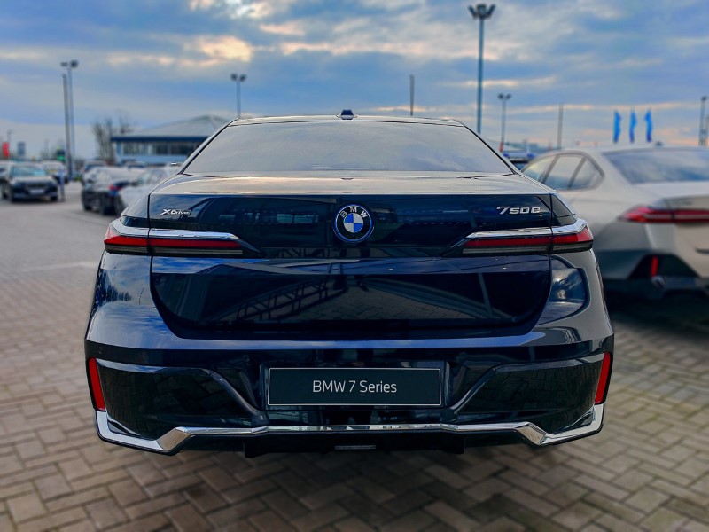  BMW 7 SERIES 750e xDrive M Sport 4dr Auto 3838071