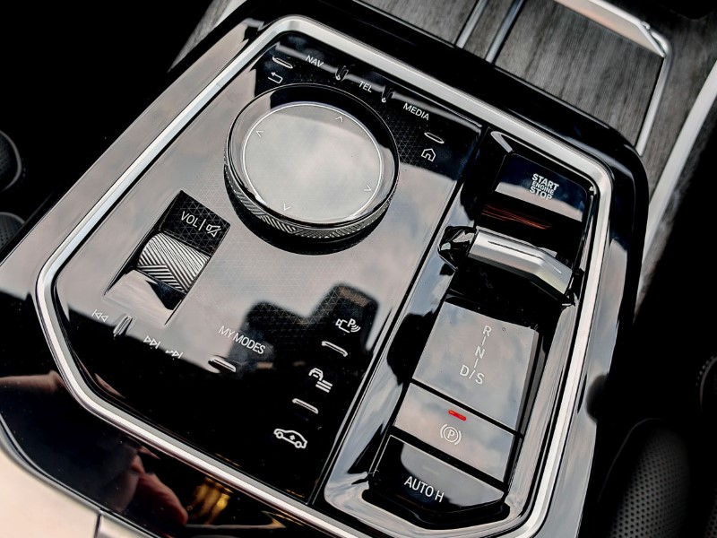  BMW 7 SERIES 750e xDrive M Sport 4dr Auto 3837036