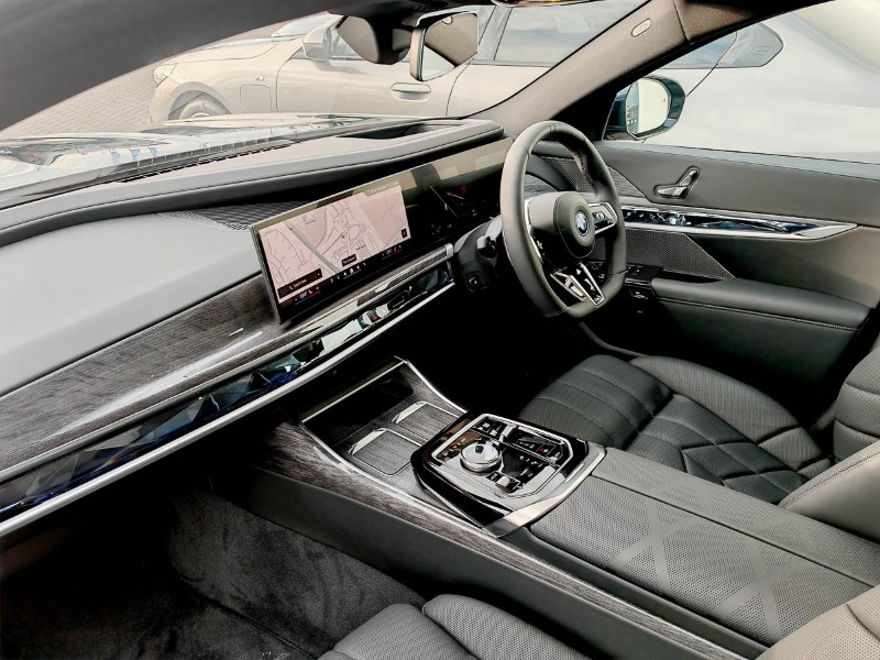  BMW 7 SERIES 750e xDrive M Sport 4dr Auto 3837034