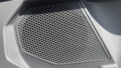2024 (74) VOLKSWAGEN MULTIVAN 1.4 TSI eHybrid Style 5dr DSG 5385330
