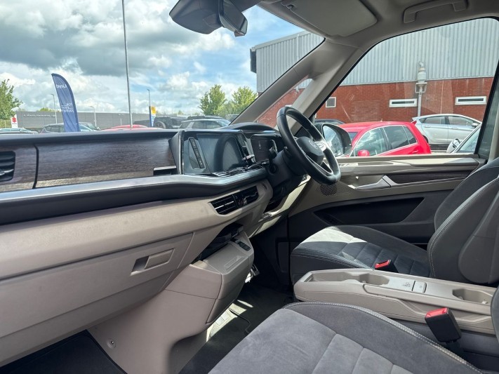 2024 (74) VOLKSWAGEN MULTIVAN 1.4 TSI eHybrid Style 5dr DSG 5385352