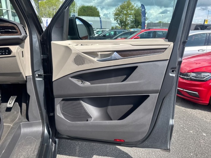 2024 (74) VOLKSWAGEN MULTIVAN 1.4 TSI eHybrid Style 5dr DSG 5385329