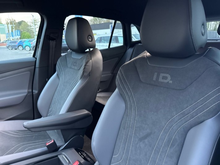 2026 (26) VOLKSWAGEN ID.4 210kW Match Pro 77kWh 5dr Auto 5341361