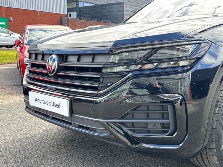 2023 (23) VOLKSWAGEN TOUAREG 3.0 V6 TDI 4Motion Black Edition 5dr Tip Auto 5389197