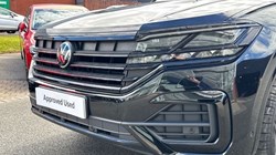 2023 (23) VOLKSWAGEN TOUAREG 3.0 V6 TDI 4Motion Black Edition 5dr Tip Auto 5389197