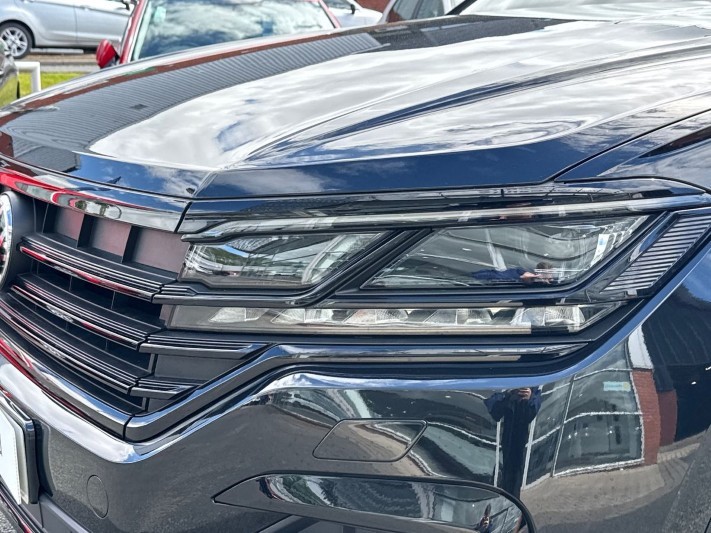 2023 (23) VOLKSWAGEN TOUAREG 3.0 V6 TDI 4Motion Black Edition 5dr Tip Auto 5389195