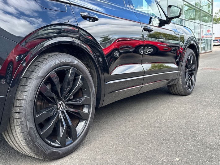 2023 (23) VOLKSWAGEN TOUAREG 3.0 V6 TDI 4Motion Black Edition 5dr Tip Auto 5389194