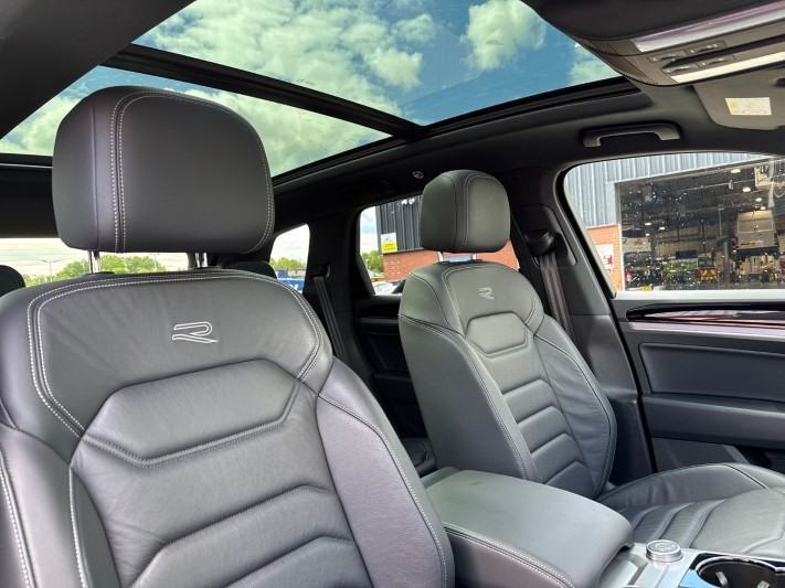 2023 (23) VOLKSWAGEN TOUAREG 3.0 V6 TDI 4Motion Black Edition 5dr Tip Auto 5389171