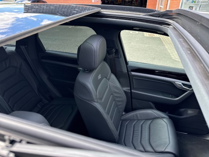 2023 (23) VOLKSWAGEN TOUAREG 3.0 V6 TDI 4Motion Black Edition 5dr Tip Auto 5389218