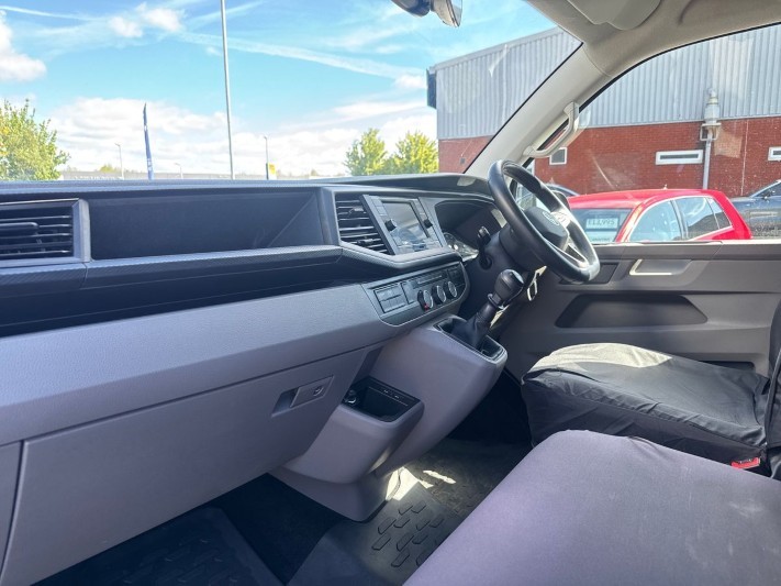 2023 (72) VOLKSWAGEN COMMERCIAL TRANSPORTER 2.0 TDI 150 Highline Van 5371782