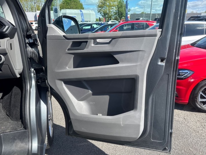 2023 (72) VOLKSWAGEN COMMERCIAL TRANSPORTER 2.0 TDI 150 Highline Van 5371759