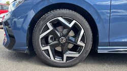 2025 (25) VOLKSWAGEN GOLF 1.5 TSI 150 R-Line 5dr 5371326
