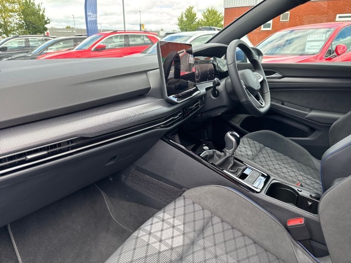 2025 (25) VOLKSWAGEN GOLF 1.5 TSI 150 R-Line 5dr 5371354