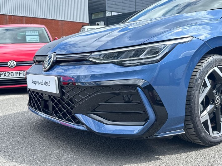 2025 (25) VOLKSWAGEN GOLF 1.5 TSI 150 R-Line 5dr 5371362