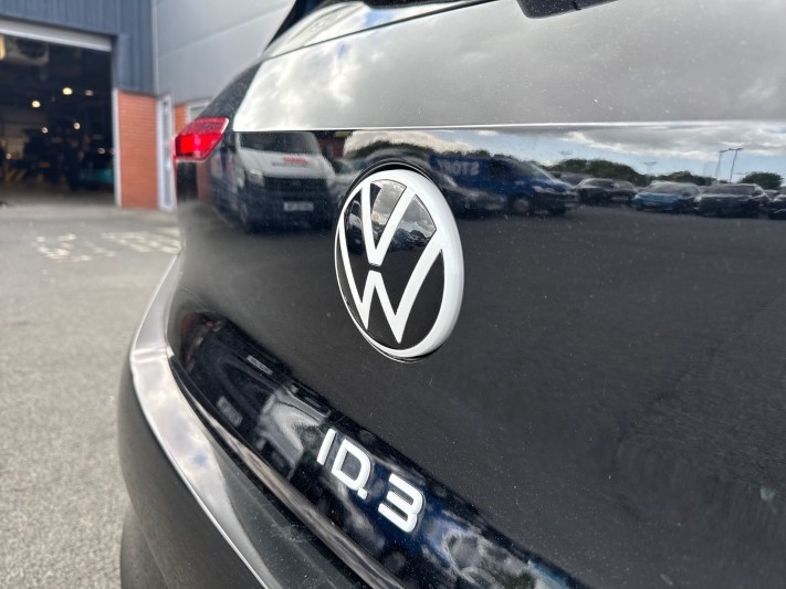 2025 (25) VOLKSWAGEN ID.3 150kW Pro S 77kWh 5dr Auto 5403562