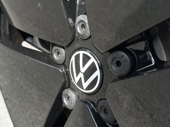 2025 (25) VOLKSWAGEN ID.3 150kW Pro S 77kWh 5dr Auto 5403565