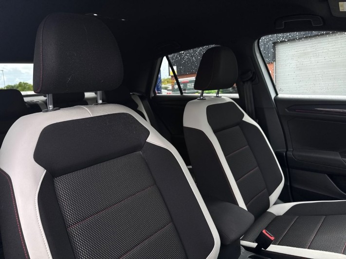 2019 (19) VOLKSWAGEN T-ROC 1.5 TSI EVO SEL 5dr DSG 5424626