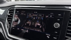 2019 (19) VOLKSWAGEN T-ROC 1.5 TSI EVO SEL 5dr DSG 5424678