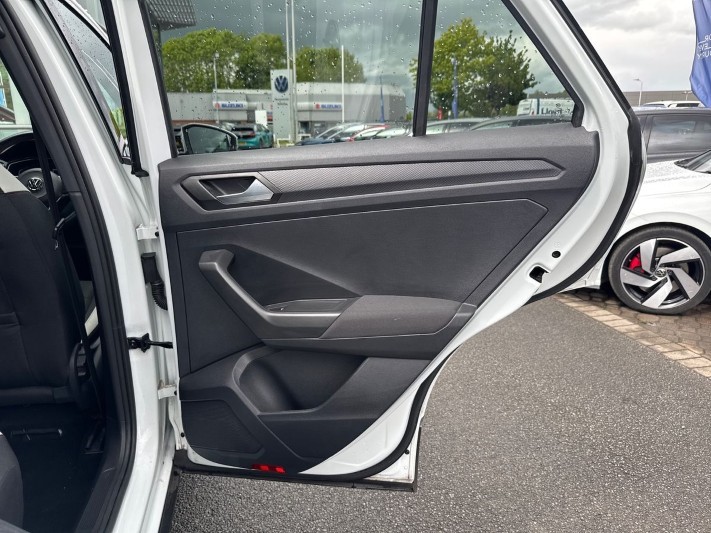 2019 (19) VOLKSWAGEN T-ROC 1.5 TSI EVO SEL 5dr DSG 5424666