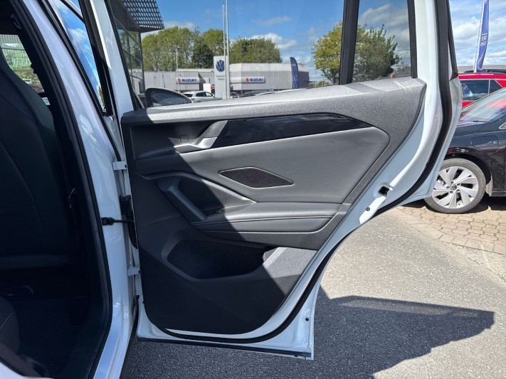 2024 (74) VOLKSWAGEN TIGUAN 1.5 TSI eHybrid R-Line 5dr DSG 5392052