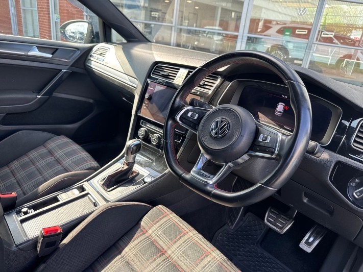 2019 (19) VOLKSWAGEN GOLF 2.0 TSI 245 GTI Performance 3dr DSG 5347129