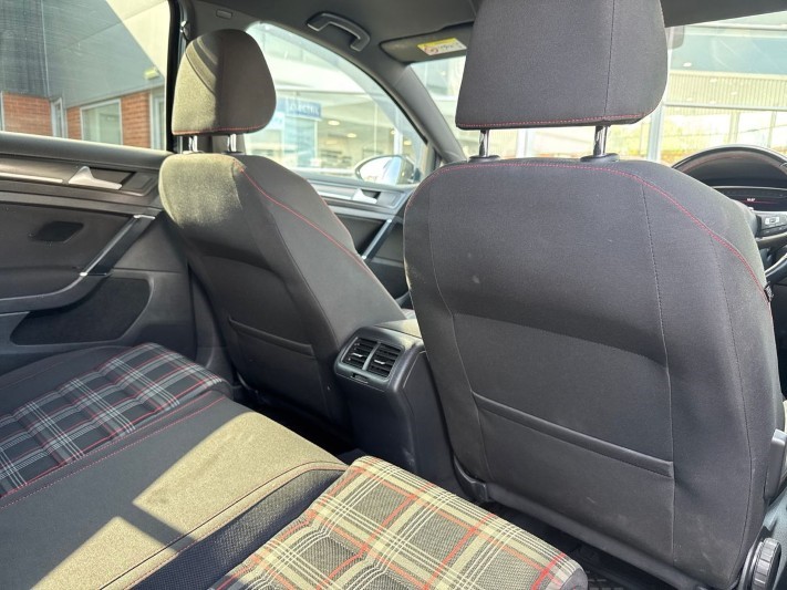 2019 (19) VOLKSWAGEN GOLF 2.0 TSI 245 GTI Performance 3dr DSG 5347174