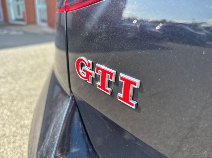 2019 (19) VOLKSWAGEN GOLF 2.0 TSI 245 GTI Performance 3dr DSG 5347166