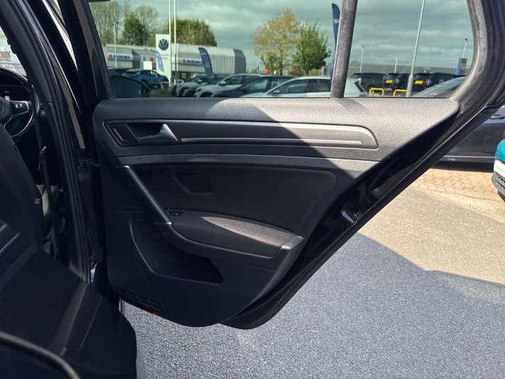 2019 (19) VOLKSWAGEN GOLF 2.0 TSI 245 GTI Performance 3dr DSG 5347176