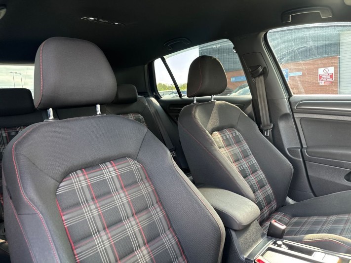 2019 (19) VOLKSWAGEN GOLF 2.0 TSI 245 GTI Performance 3dr DSG 5347127