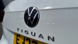 2022 (22) VOLKSWAGEN TIGUAN 2.0 TDI R-Line 5dr DSG 5385601