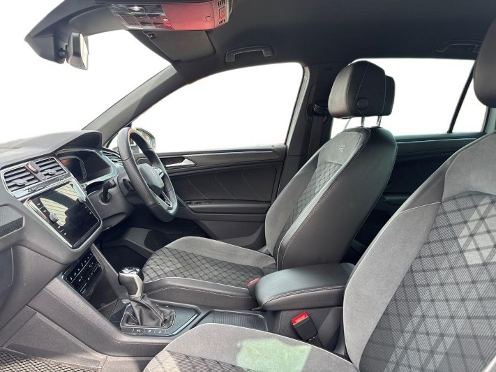 2022 (22) VOLKSWAGEN TIGUAN 2.0 TDI R-Line 5dr DSG 5385557