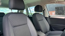 2020 (20) VOLKSWAGEN TIGUAN 2.0 TDi 150 4Motion Match 5dr DSG 5392289