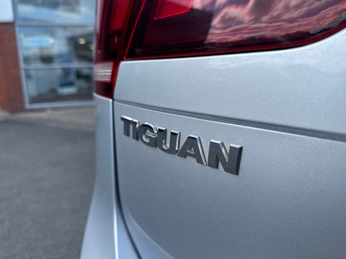 2020 (20) VOLKSWAGEN TIGUAN 2.0 TDi 150 4Motion Match 5dr DSG 5392290