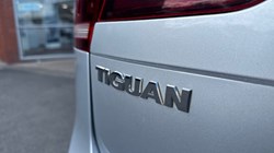 2020 (20) VOLKSWAGEN TIGUAN 2.0 TDi 150 4Motion Match 5dr DSG 5392290