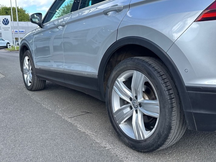 2020 (20) VOLKSWAGEN TIGUAN 2.0 TDi 150 4Motion Match 5dr DSG 5392320