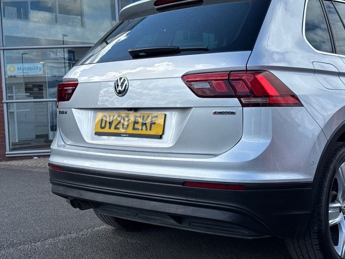 2020 (20) VOLKSWAGEN TIGUAN 2.0 TDi 150 4Motion Match 5dr DSG 5392325