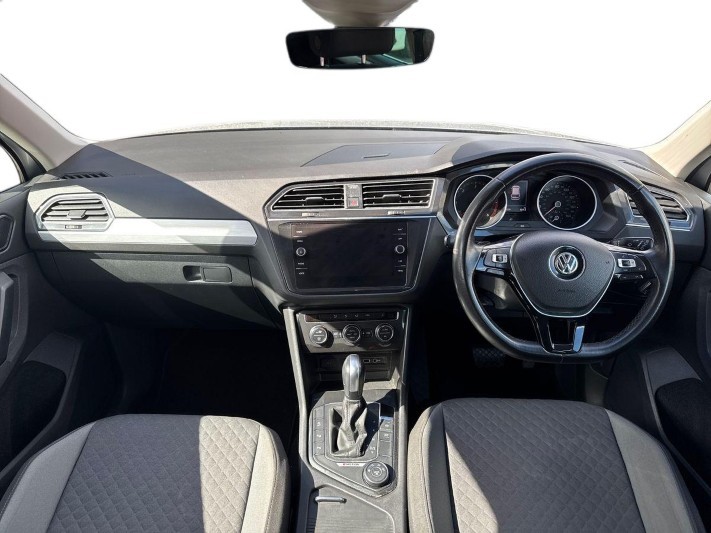 2020 (20) VOLKSWAGEN TIGUAN 2.0 TDi 150 4Motion Match 5dr DSG 5392288