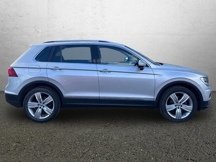 2020 (20) VOLKSWAGEN TIGUAN 2.0 TDi 150 4Motion Match 5dr DSG 5392284