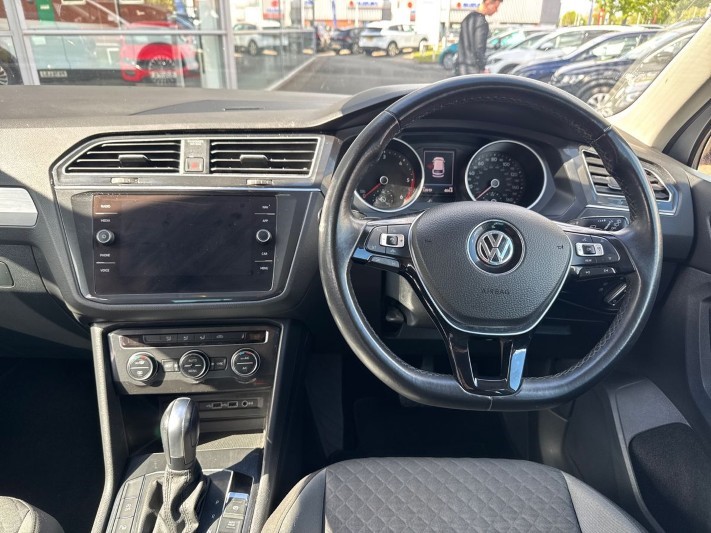 2020 (20) VOLKSWAGEN TIGUAN 2.0 TDi 150 4Motion Match 5dr DSG 5392302